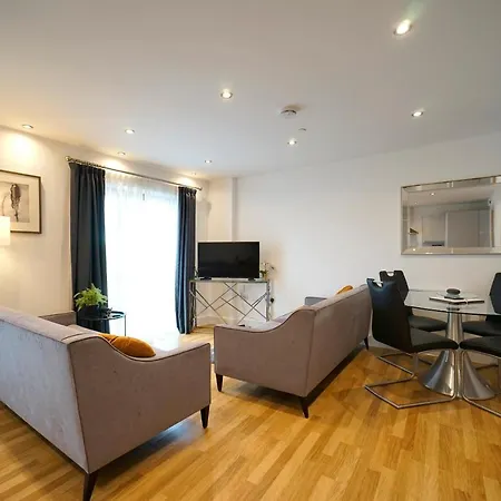 Modern 2 Bed Apartment With Juliet Balcony - Dhb Stays Leeds  Exterior photo